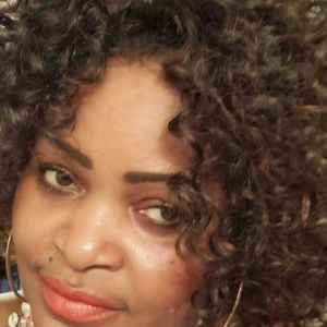 Meet your Posher, Huguette